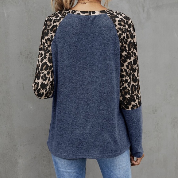 Grey leopard print long raglan sleeve top boho - Picture 3 of 7